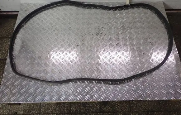 Subaru Forester SH Trunk rubber seal (body)
