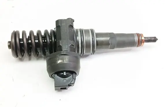 Volkswagen Touran I Fuel injector 038130073BQ