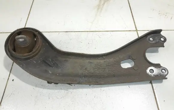 Hyundai i40 Rear upper control arm/wishbone NOCODE