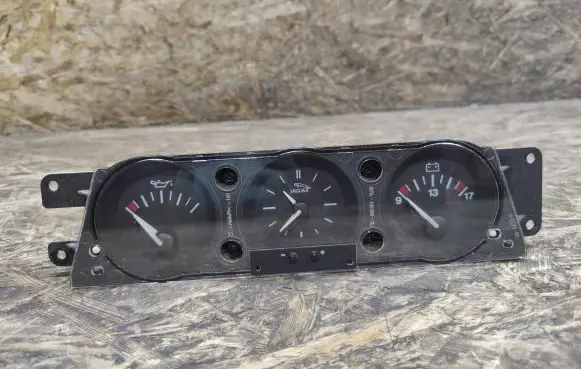 Jaguar XK8 - XKR Clock LJB4310AB