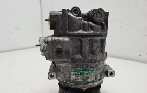 Volkswagen Golf V Air conditioning (A/C) compressor (pump)
