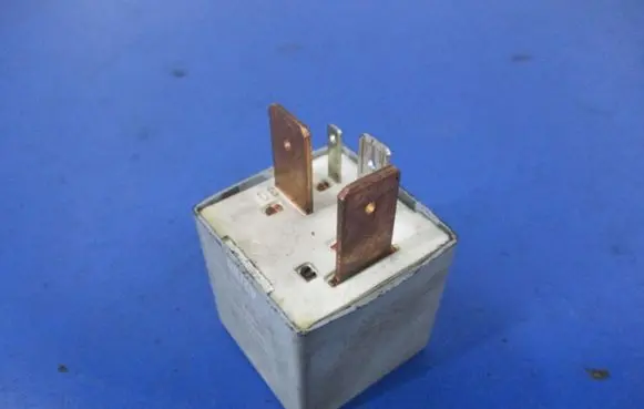 Seat Alhambra (Mk1) Other relay 357911253