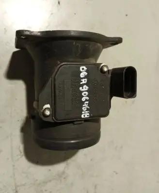 Audi A4 S4 B5 8D Mass air flow meter 06A906461B AFH6010C