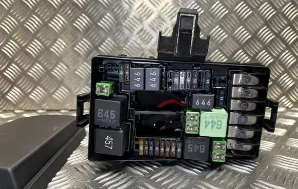 Volkswagen PASSAT B8 Fuse box set 5Q0907361B