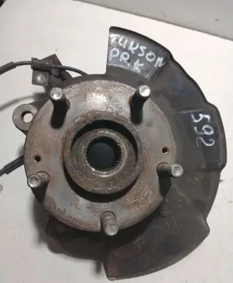 Hyundai Tucson JM Front wheel hub
