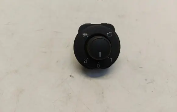 Fog light switch