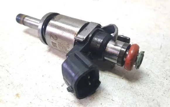 Mazda CX-5 Fuel injector PE0113250B