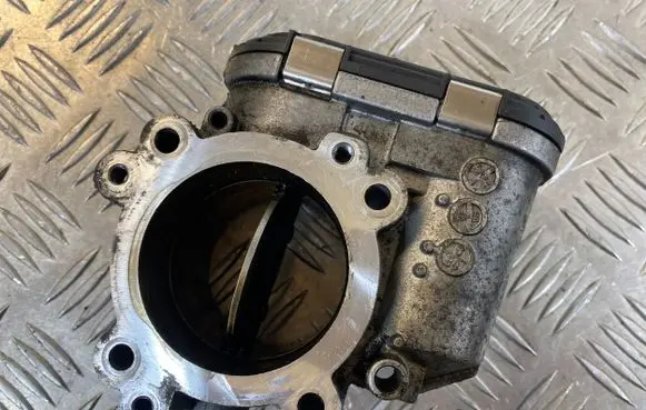 Mercedes-Benz CLS C219 Throttle valve A6420900270 68907 0281002894