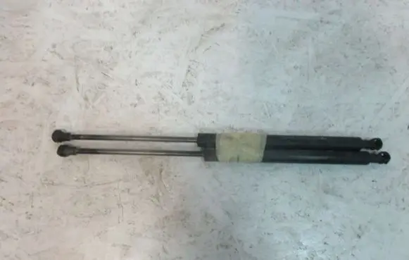 Peugeot 307 Shock absorber/damper mounting bracket 