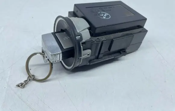 Volkswagen PASSAT B6 Ignition lock 3C0905843M