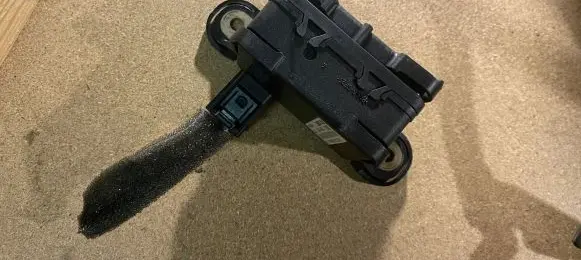 Volvo S80 ESP acceleration yaw rate sensor 30667459