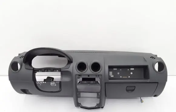 Dacia Logan I Dashboard 8200213820