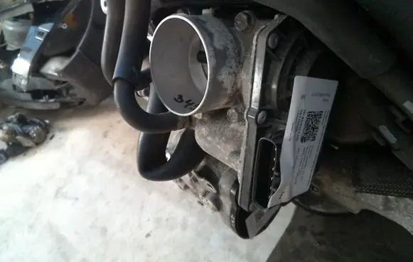 Toyota Prius (XW50) Fuel injection (other) 2203037060