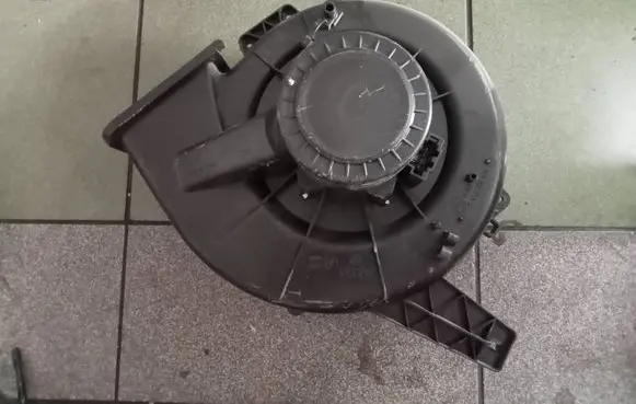 Seat Ibiza III (6L) Heater fan/blower 6Q1820015C A1916