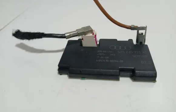 Audi A6 S6 C6 4F Aerial antenna amplifier 4F5035225AC 920091201 4105743002