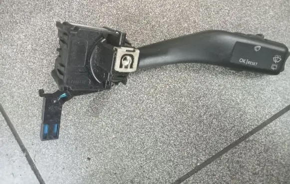 Seat Leon (1P) Indicator stalk 1K0953519A