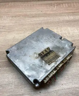 Mazda 323 Engine control unit/module ECU RF4S18881B 2758005791