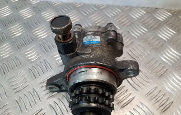 Nissan Almera Tino Power steering pump 4U105