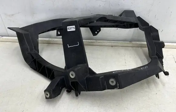 Mitsubishi Colt Headlight/headlamp mounting bracket 5256a814