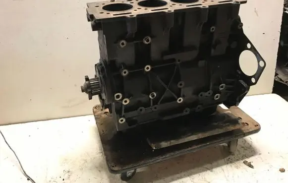 Chrysler Grand Voyager IV Engine block 2093G VM07C