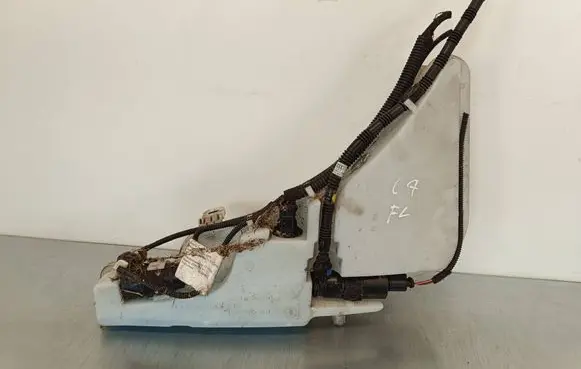 Audi A6 Allroad C7 Windshield washer fluid reservoir/tank 4G8955451