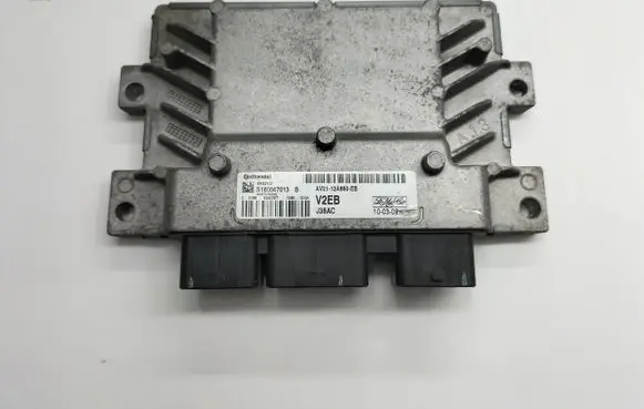 Ford Fiesta Engine control unit/module AV2112A650EB S180047013 EMS2102