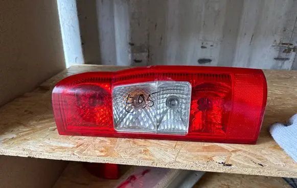 Ford Focus Headlight/headlamp 0374D