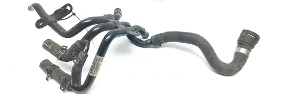 Volkswagen Golf VII Engine coolant pipe/hose 04L121064G