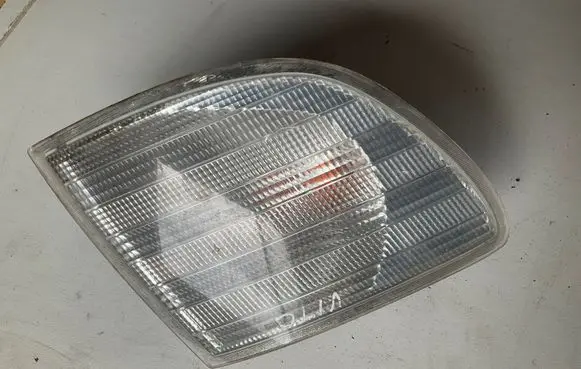 Mercedes-Benz Vito Viano W638 Front indicator light