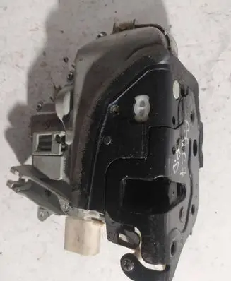 Audi A6 S6 C7 4G Front door lock 8J2837016C