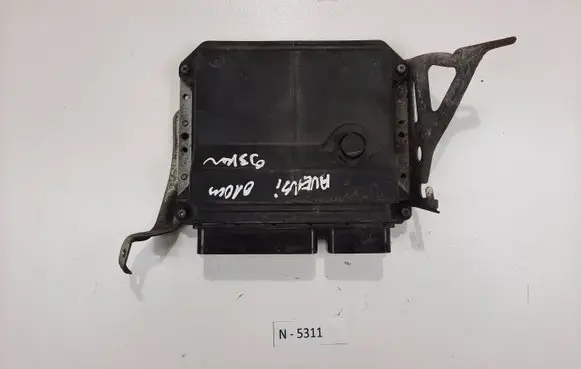 Toyota Avensis T270 Engine control unit/module 8966105D30