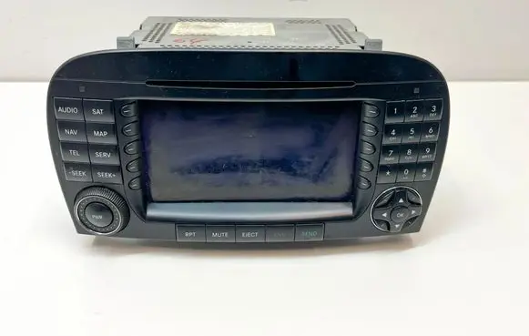 Mercedes-Benz SL R230 Radio/CD/DVD/GPS head unit A2308205489 A2308271157