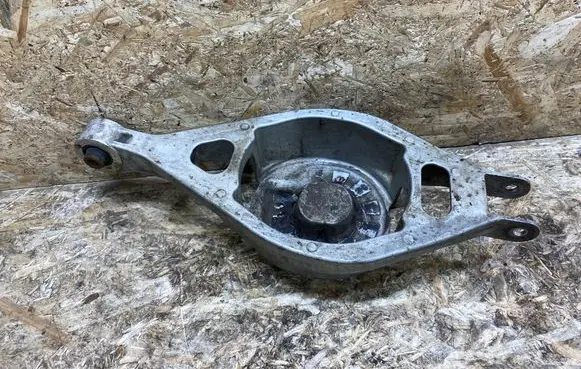 Infiniti G37 Rear upper control arm/wishbone X26A078 EGO035