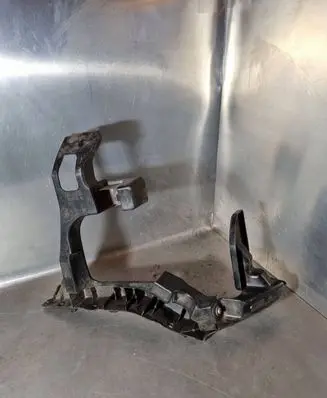 Peugeot 308 Rear bumper mounting bracket 9681742780 2002692