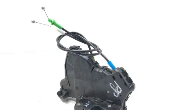 Toyota Auris E180 Front door lock
