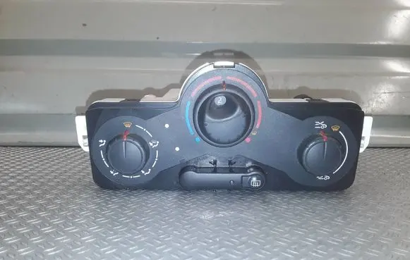Renault Clio III Climate control unit 030966N 69590002