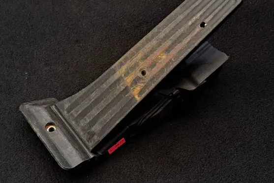 BMW 1 F20 F21 Accelerator throttle pedal 6853175