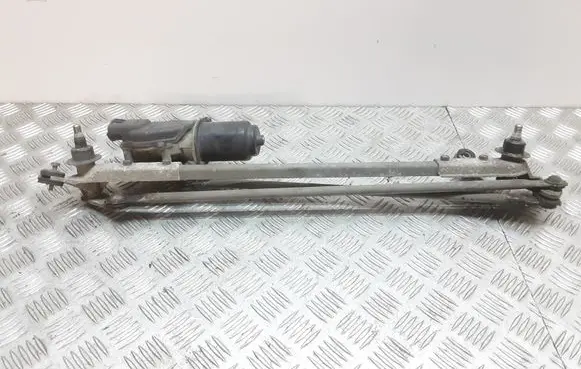 Honda CR-V Front wiper linkage 