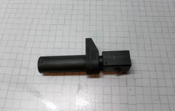 Mercedes-Benz E W210 Crankshaft position sensor 0031532828