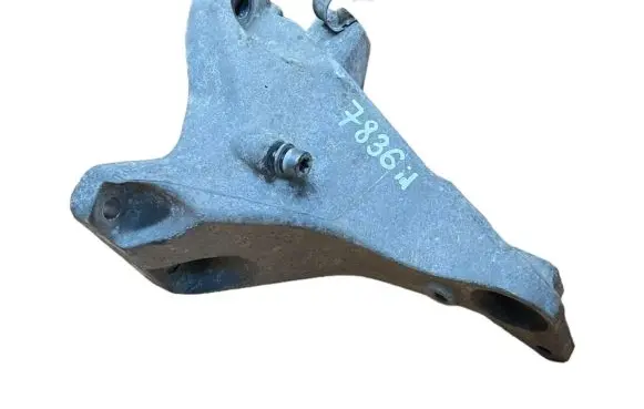 BMW X1 E84 Engine mounting bracket 22116781916 6781916 13807410