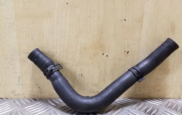Audi A4 S4 B7 8E 8H Engine coolant pipe/hose
