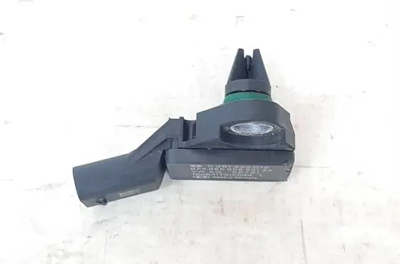 Audi Q7 4M Air pressure sensor 06E906051AA
