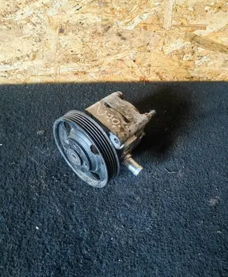 Volvo V70 Power steering pump