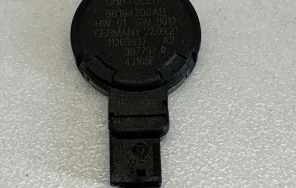 Chrysler Pacifica Rain sensor 68194700AB 307797 11208837