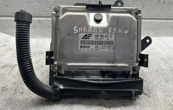 Volkswagen Sharan Engine control unit/module 0281010751