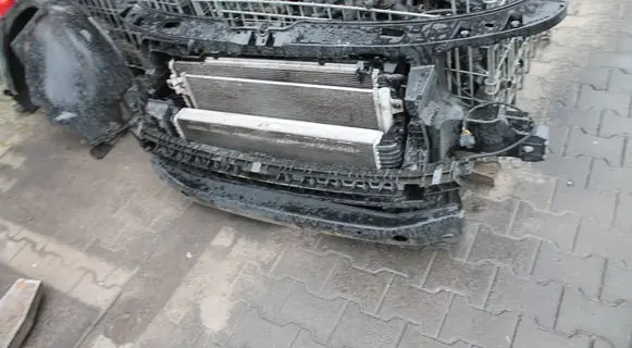 Volkswagen Multivan T6 Radiator support slam panel