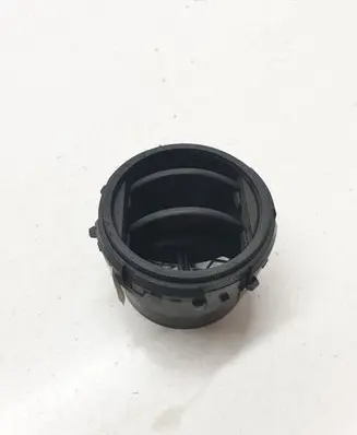 Toyota Yaris Dash center air vent grill 9293