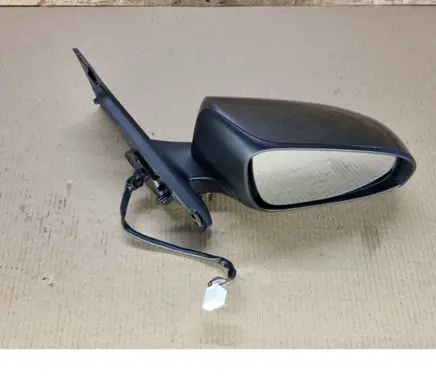 Toyota Yaris Front door electric wing mirror 879100D600