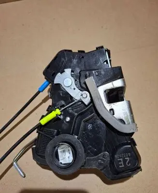 Subaru Forester SJ Front door lock