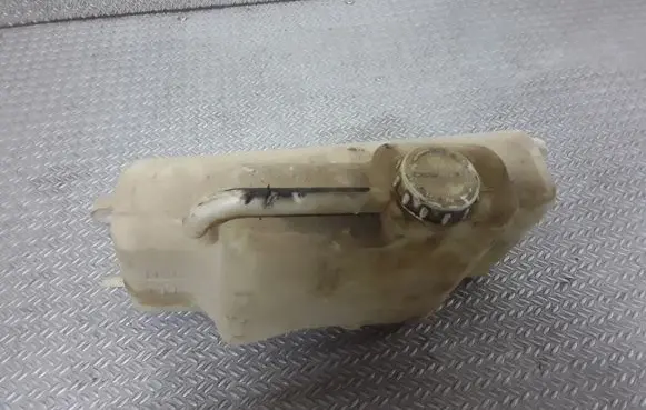 Mitsubishi L200 Coolant expansion tank/reservoir